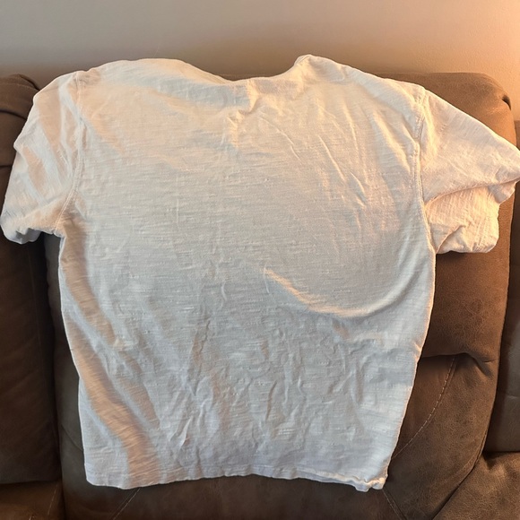 American Eagle soft White T-Shirt - Picture 4 of 6